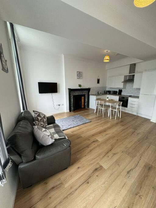 Spacious Flat In Sheffield City Center Gs304 Dış mekan fotoğraf